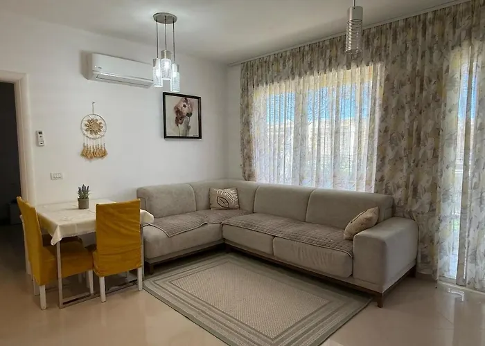 Апартаменты Sea & Pines Apartment- Lalez Bay *