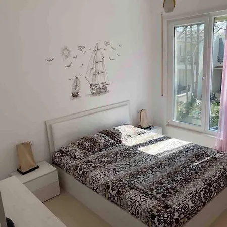 Apartman Sea & Pines Apartment- Lalez Bay