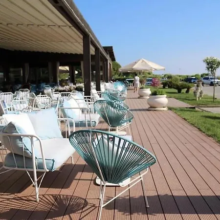 Sea & Pines Apartment- Lalez Bay *